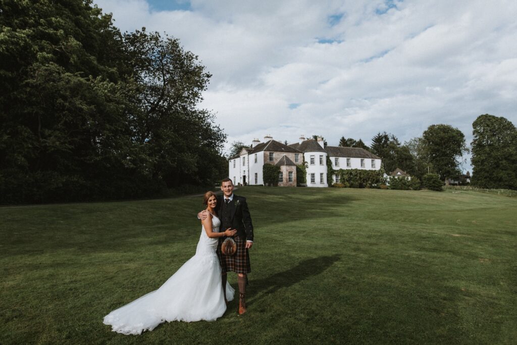 couple shoot at Logie country house